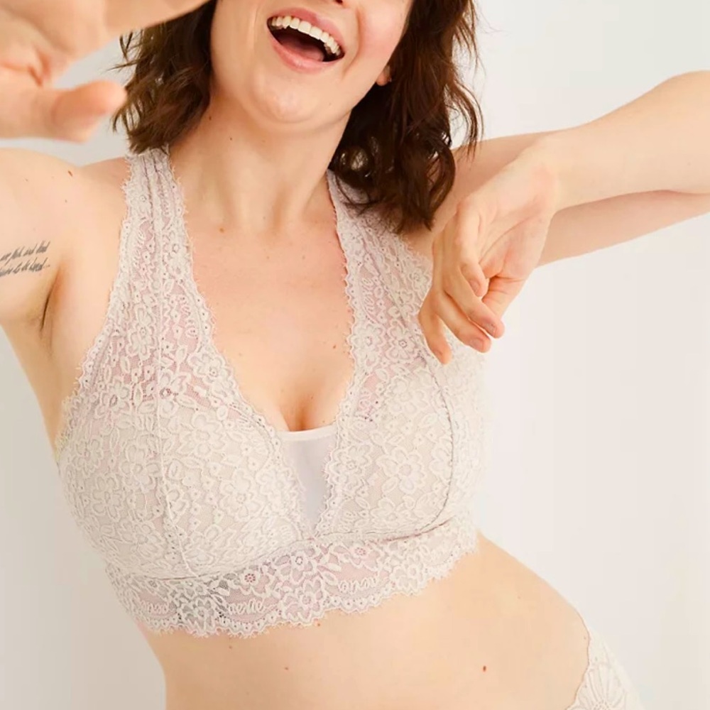 AERIE - Eyelash Lace Plunge Bralette (NEW)